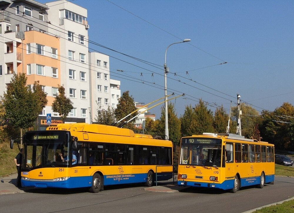 Zlínské trolejbusy se poslední velké vlny rozšíření dočkaly v 80. letech, kdy se dostaly na sídliště Jižní Svahy. Další plány už se nepodařilo prosadit. (foto: Petr Vozárik)