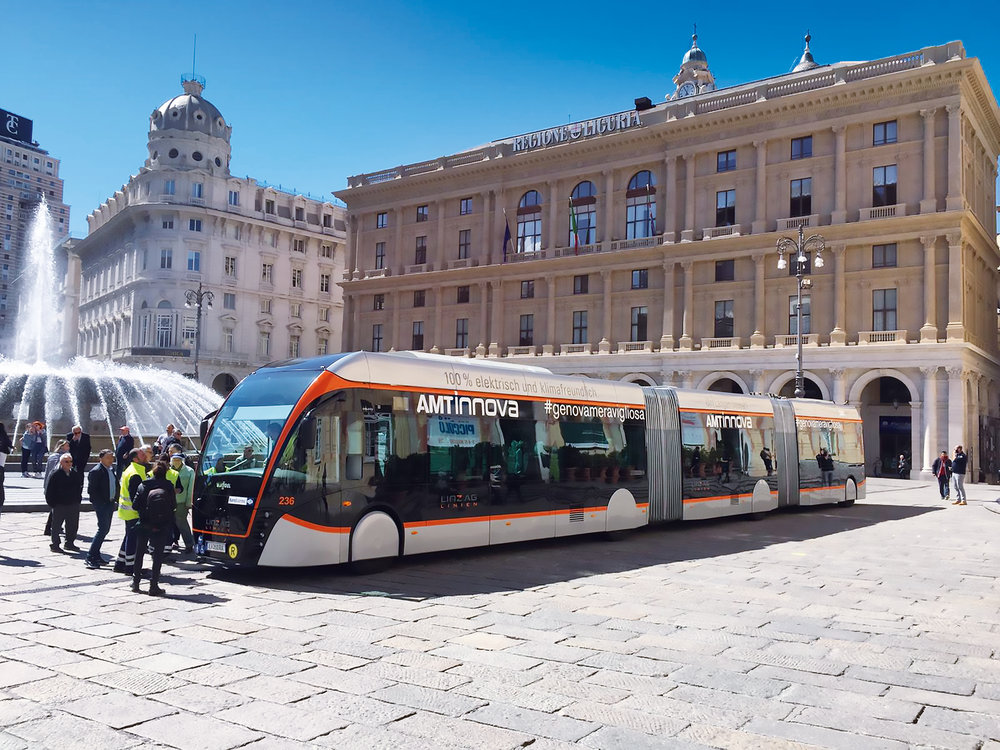 Trolejbus Van Hool Exqui.City 24T během prezentace zastupitelům města v Janově dne 7. 5. 2019. (foto: LINZ AG LINIEN)