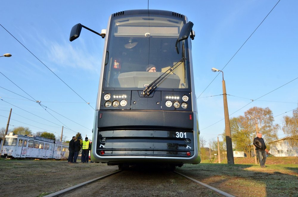 Vůz PESA Twist po vykládce v Gorzówě Wielkopolském. (foto: Bartłomiej Nowosielski)