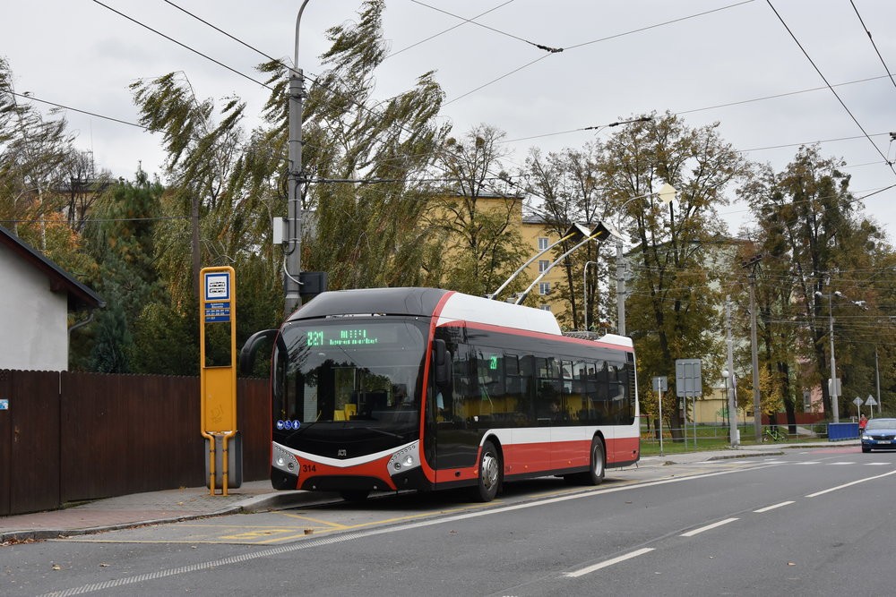 Prototyp trolejbusu Škoda 32 Tr v Opavě. (foto: Libor Hinčica)