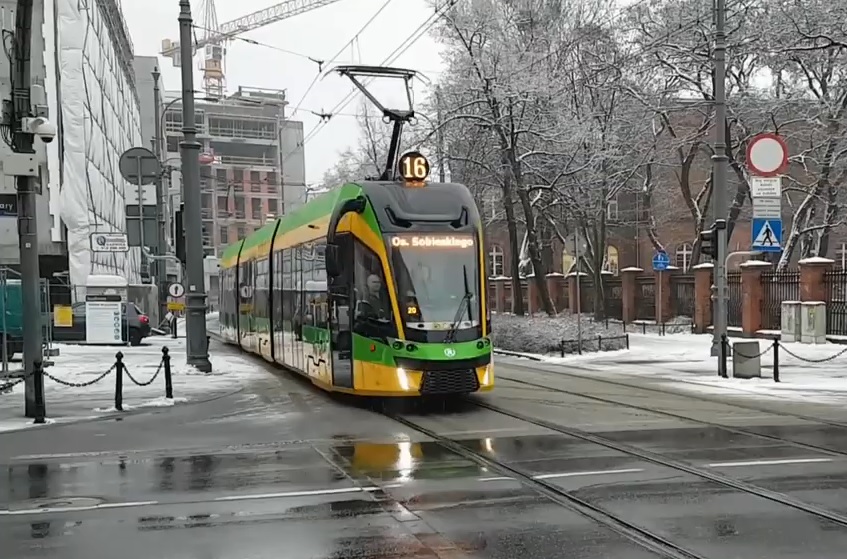 Tramvaj Moderus Gamma v Poznani. (zdroj: video města Poznaň)