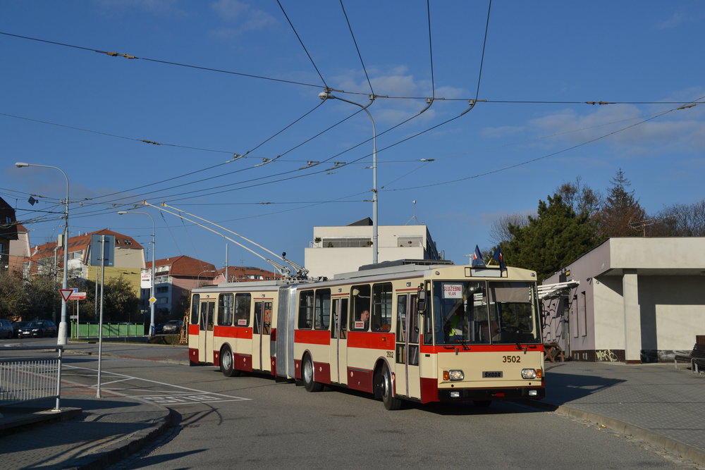 Repasovaný trolejbus Škoda 15 Tr ev. č. 3502. (foto: Ing. Jiří Černý)