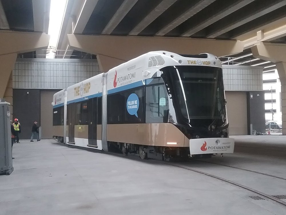 Jedna tramvaj vycházela na více než 100 mil. Kč. (zdroj: Wikipedia.org)