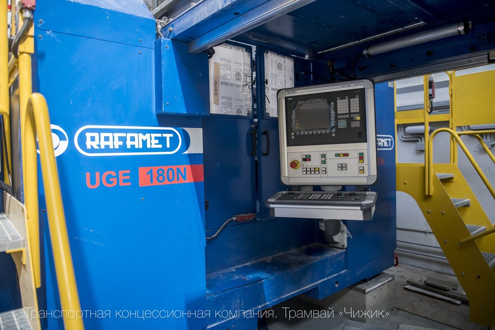 Moderní výbava, která nebývá v dopravních podnicích na východ od EU zrovna standardem.