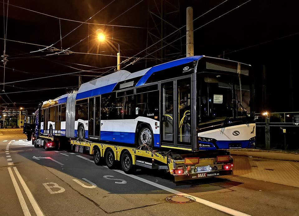 Dárek k 75. narozeninám? První vůz dorazil do Gdyně 20. září 2018, což je jen o 2 dny později, než když byla roku 1943 zahájena v Gdyni trolejbusová doprava. (foto: Przedsiębiorstwo Komunikacji Trolejbusowej Sp z o.o. w Gdyni)