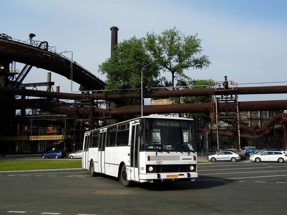 Původně opavský vůz Karosa B 731 ev. č. 127 v areálu Dolní oblasti Vítkovice. (foto: Martin Plačko)