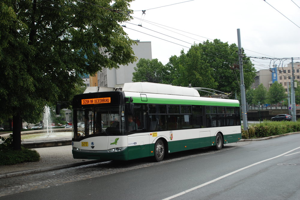 Trolejbusy mají v Plzni zelenou nejen barvu, ale i pomyslně v oblasti dalšího rozvoje. (foto: Libor Hinčica)