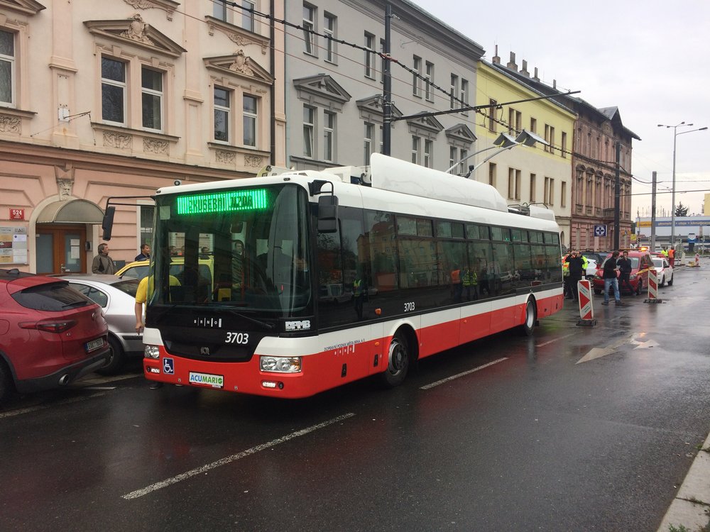 Trolejbus SOR TNB 12 během první zkušební jízdy v Praze v říjnu 2017. (foto: Libor Hinčica)