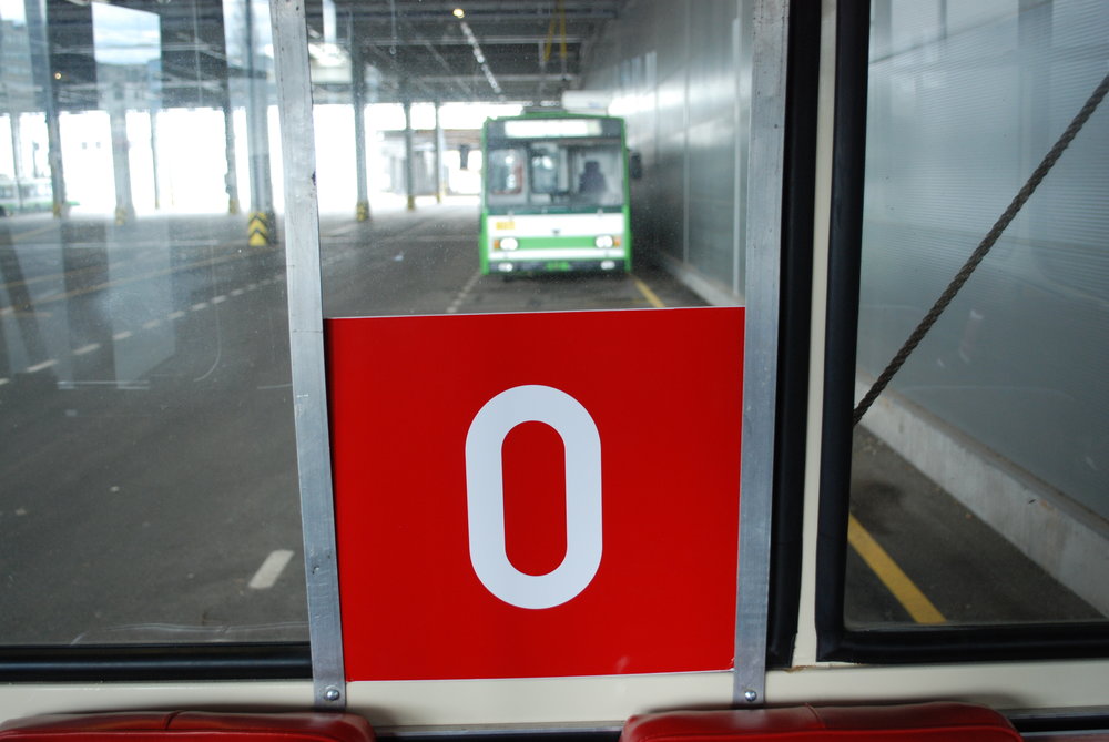 Počet běžně provozních vozů Škoda 14 Tr v Plzni klesl na nulu. Zůstává jen historický vůz. (foto: Libor Hinčica)