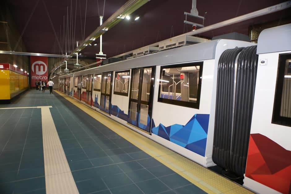 Jednotky o šesti vozech dodává španělský CAF. Celkem jich bude 18. (foto: Metro de Quito)