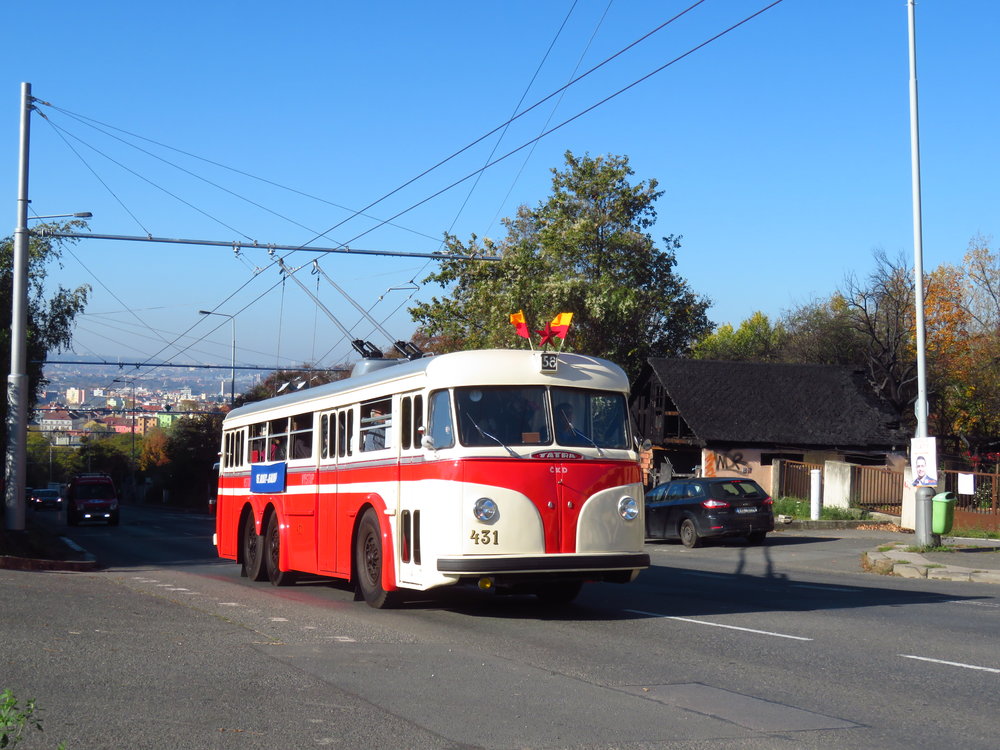 Trolejbus Tatra 400 ev. č. 431 první den provozu na nové trati. (foto: Ing. Filip Jiřík) 