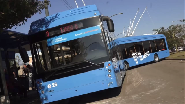 Trolza již dodala své parciální trolejbusy do argentinského města Rosario (na snímku). V Rusku začaly trolejbusy sloužit poprvé od 12. 12. 2017 v Petrohradě. (zdroj: Wikipedia.org)