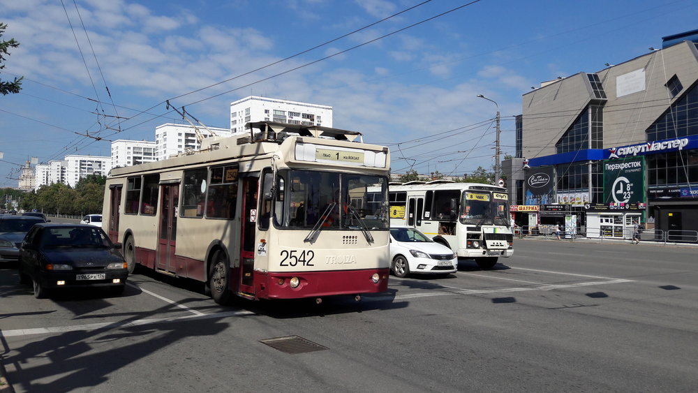 Čeljabinské trolejbusy nepatří mezi nejmladší. 