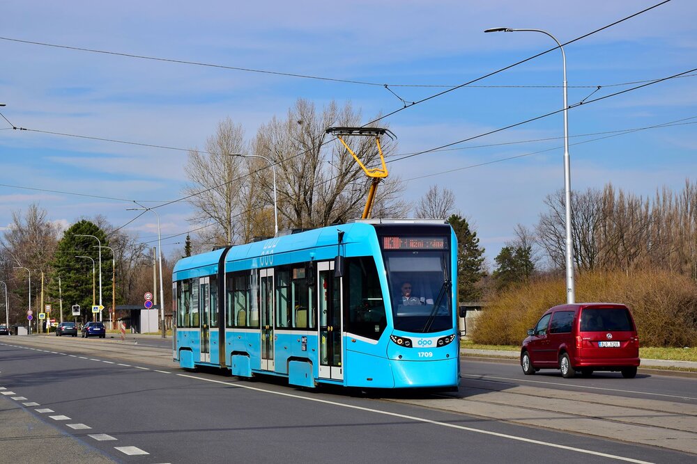 Ostrava si pořídila celkem 40 tramvají Stadler Tango NF2 Ostrava. (foto: Jan Bernat)