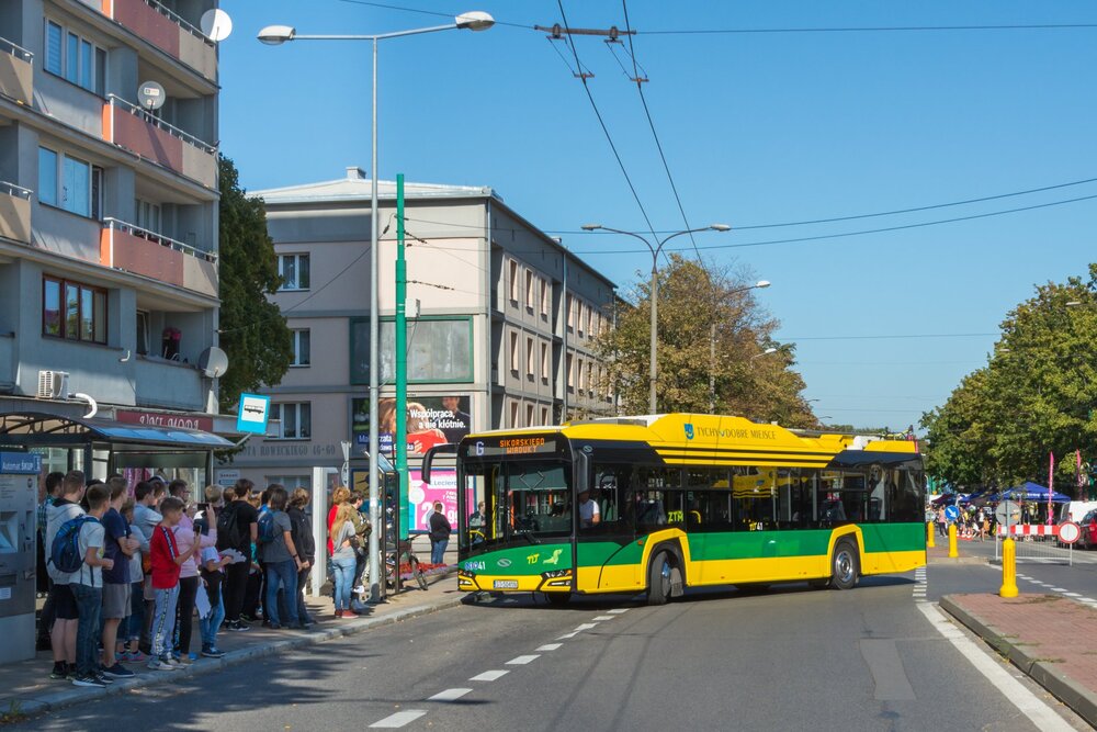 Snímky ze dne 22. 9. 2019. (foto: 2x Tyskie Linie Trolejbusowe)
