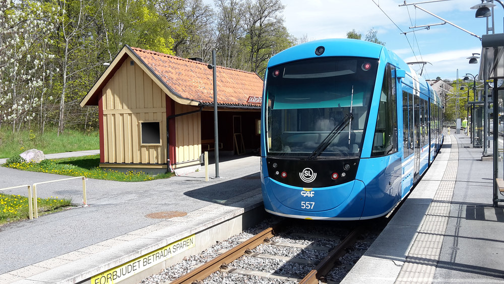 Tramvaj CAF Urbos AXL (A35) ve Stockholmu. (foto: CAF)