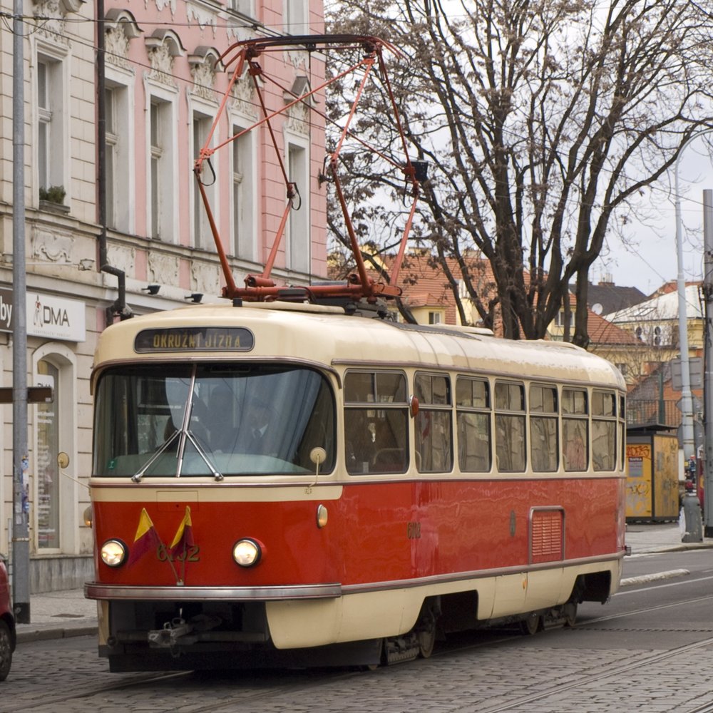Vůz T3 ev. č. 6102 je fakticky první sériově vyrobenou 