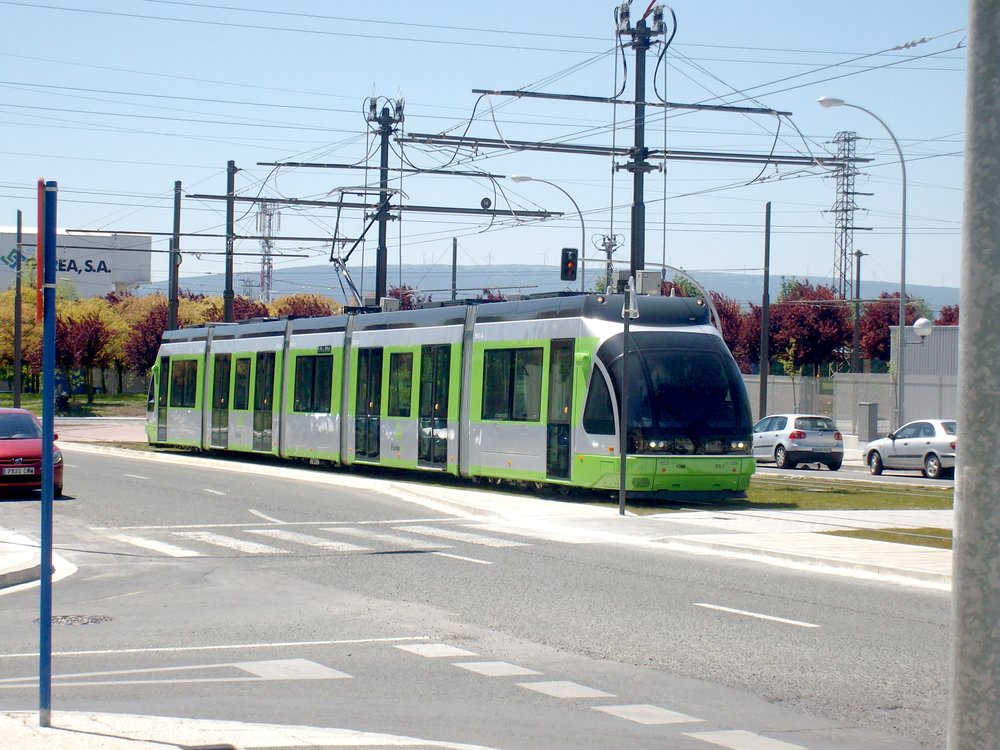Tramvaj ve Vitorii na třech snímcích. (foto: Juanjo Olaizola Elordi)