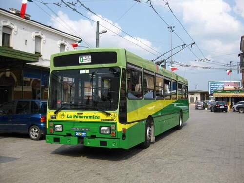 Vůz Menarini ev. č. 212 na snímku z roku 2009. (foto: Giovanni Kaiblinger)