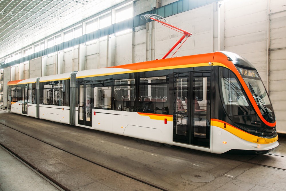 Tramvaj K-1M6 výrobce Tatra-Jug je částečně nízkopodlažní vůz se 70% podílem nízké podlahy. (foto: Tatra-Jug)