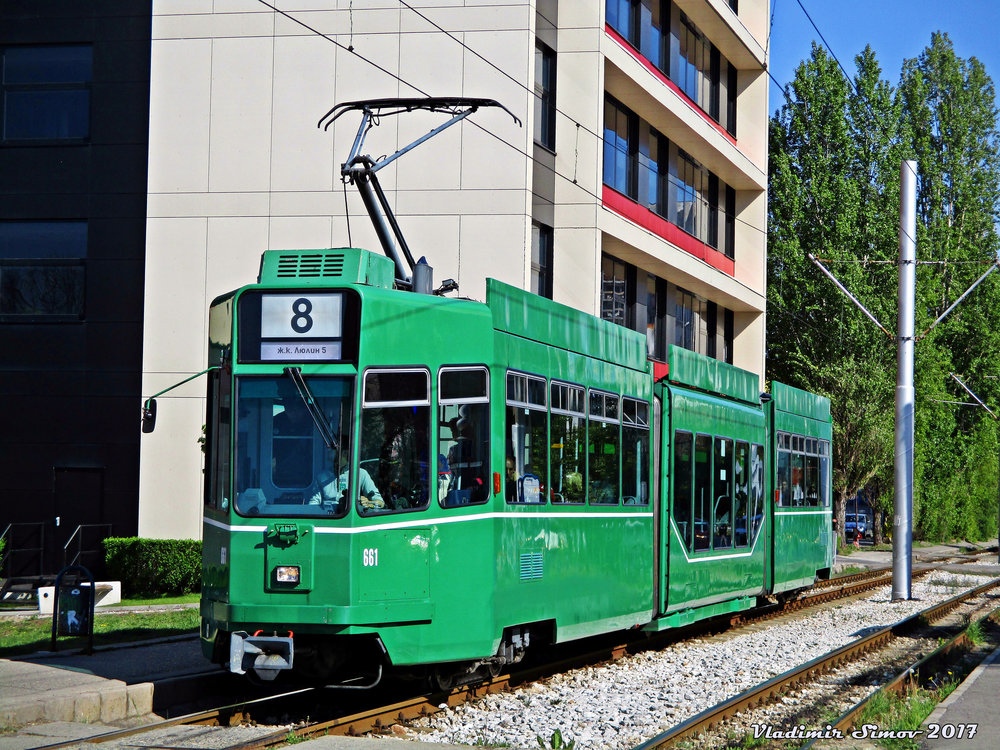 Ex-basilejský vůz Be 4/6S byl zachycen v Sofii na lince č. 8 první den provozu s cestujícími (24. 4. 2017). (foto: Vladimir Simov)