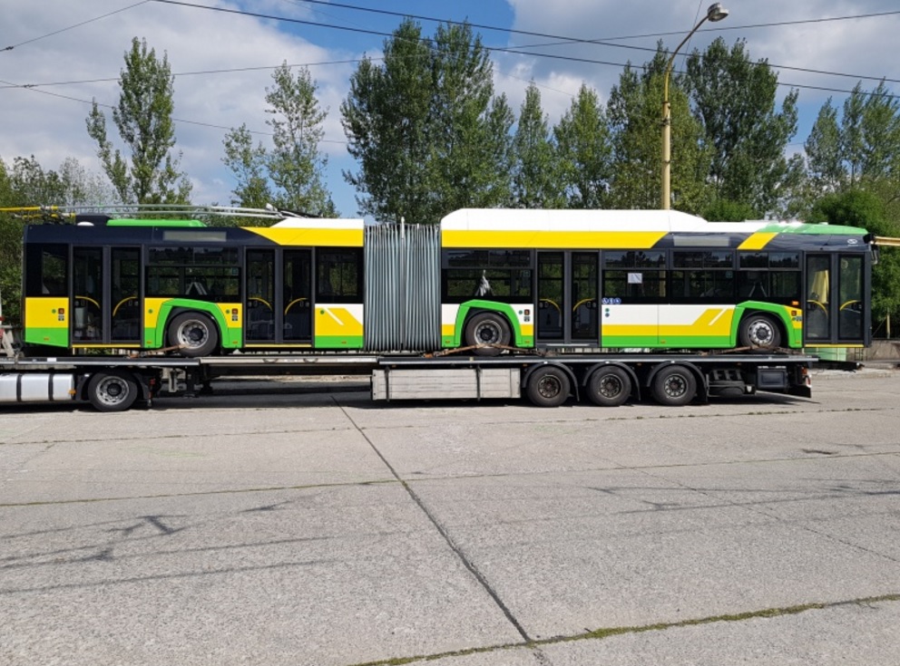 Žilina je nejen prvním provozovatelem trolejbusů postavených na bázi Nového Urbina (Nového Trollina) na světě, ale také prvním slovenským městem, které pořídilo trolejbusy s karoserií polského výrobce. (foto: DPMŽ)