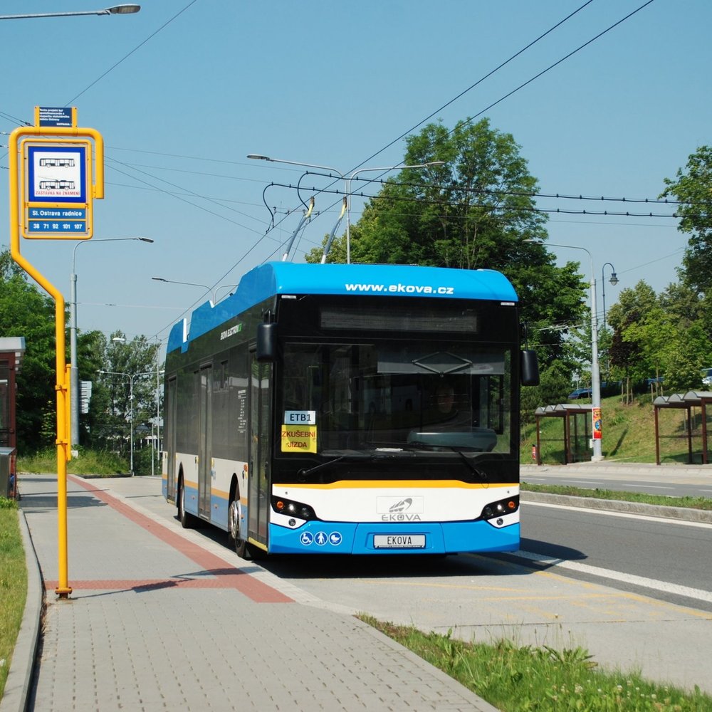 Trolejbus Ekova Electron 12T během zkoušek v Ostravě. (foto: Libor Hinčica)