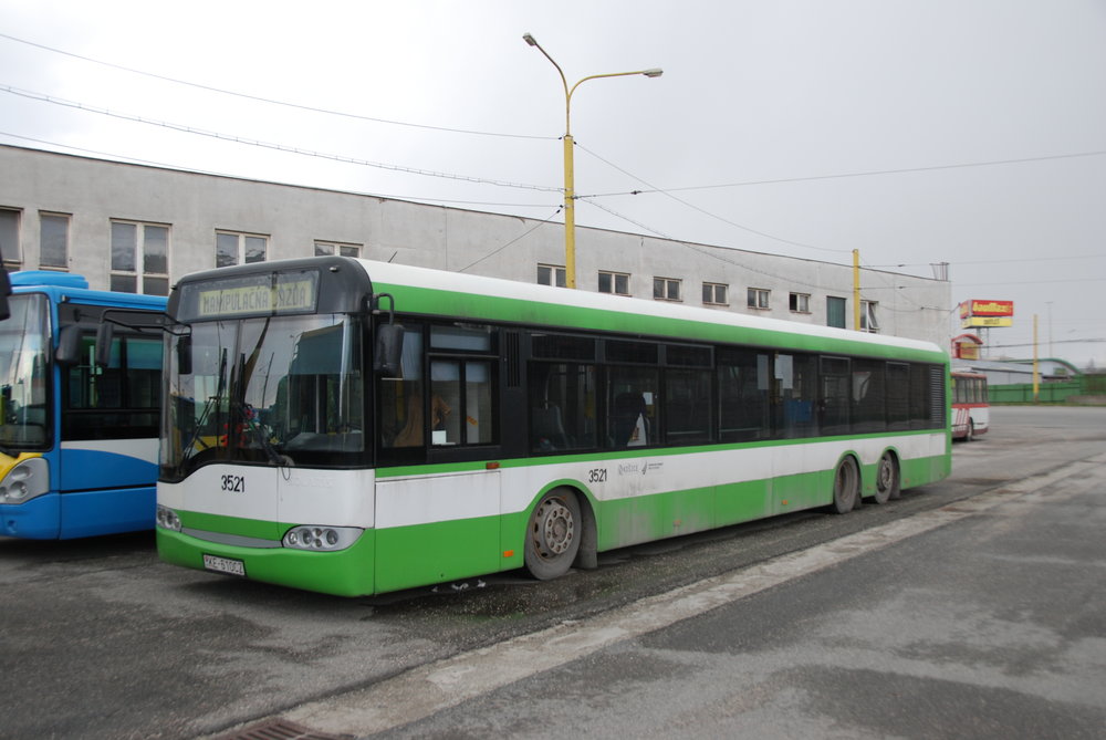 Autobusy od Solarisu nejsou v Košicích novinkou. První zde byl dodán již v roce 2000 a celkem jich východoslovenská metropole odebrala 41, z toho 35 v délce 15 m (jeden z těchto vozů byl ve verzi na CNG), dále 3 vozy Urbino 12 a 3 autobusy Urbino 18. (foto: Libor Hinčica)
