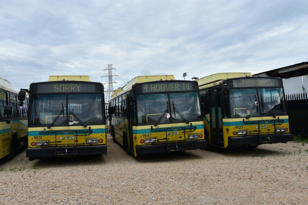 Vyřazené české trolejbusy Škoda 14 TrE2 v Daytonu. (foto: Libor Hinčica)