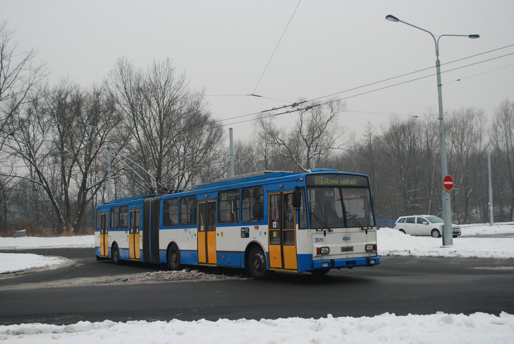 Trolejbus Škoda 15 Tr ev. č. 3511 by měl symbolicky v sobotu 3. 3. 2018 uzavřít kapitolu provozu těchto trolejbusů v Ostravě. (foto: Libor Hinčica)