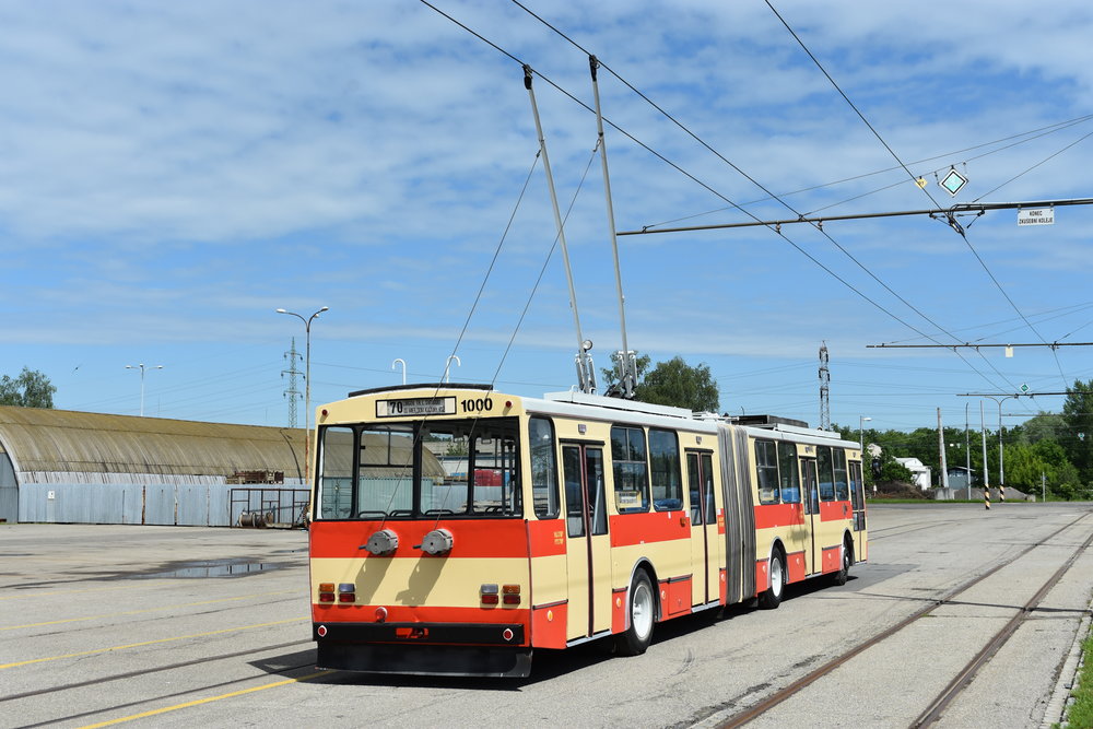 Jednu z nejnáročnějších částí opravy představovalo repasování zadního čela. (foto: Libor Hinčica)