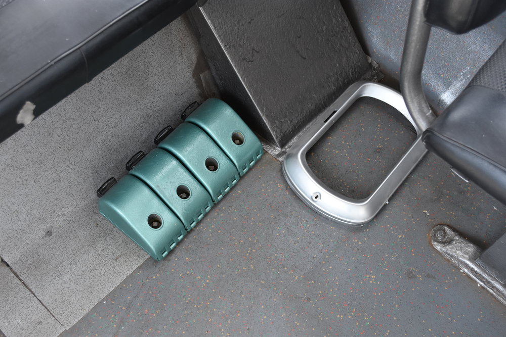 Pár doplňků odeslaných do Košic společně s trolejbusem. (foto: Libor Hinčica)