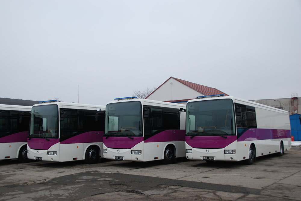 Starší generace autobusů Crossway pro Vězeňskou službu ČR. (foto: Libor Hinčica)