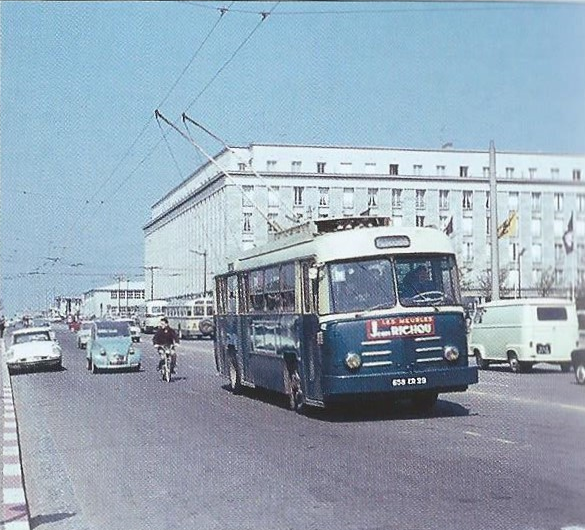 VETRA ELR ev. č. 42 v Brestu na lince H1 na snímku z 15. dubna 1967. 
(foto: Ch. Buisson)