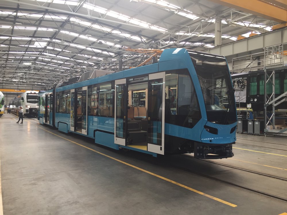 První vůz Tango NF2 pro Ostravu ve výrobě v Polsku. (foto: Libor Hinčica) 