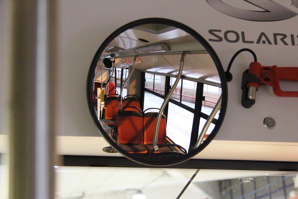 Detail  z interiéru ukazuje také provedení sedadel. (foto: DPMB)