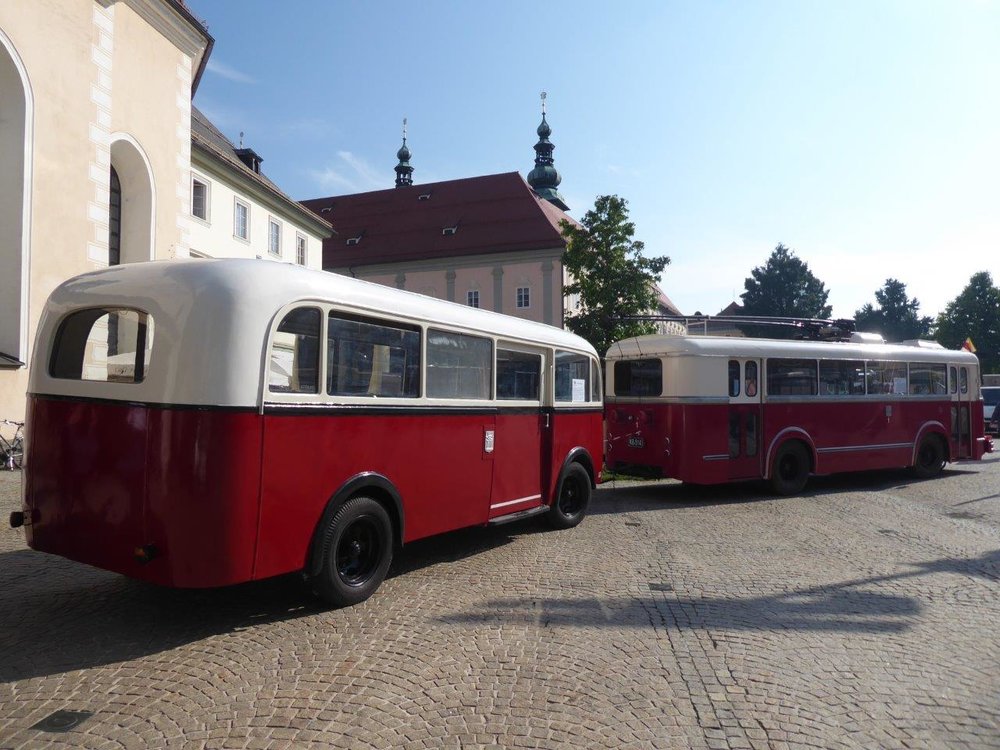 Trolejbus se objevil na výstavě společně s přívěsem, který pochází původem z Innsbrucku. (foto: Gunter Mackinger)