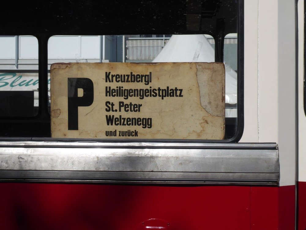 Linka P byla v provozu 19 let, druhá trolejbusová trať (linka K) zůstala nedokončená a po pouhých 7 letech došlo k jejímu zrušení. (foto: Gunter Mackinger)