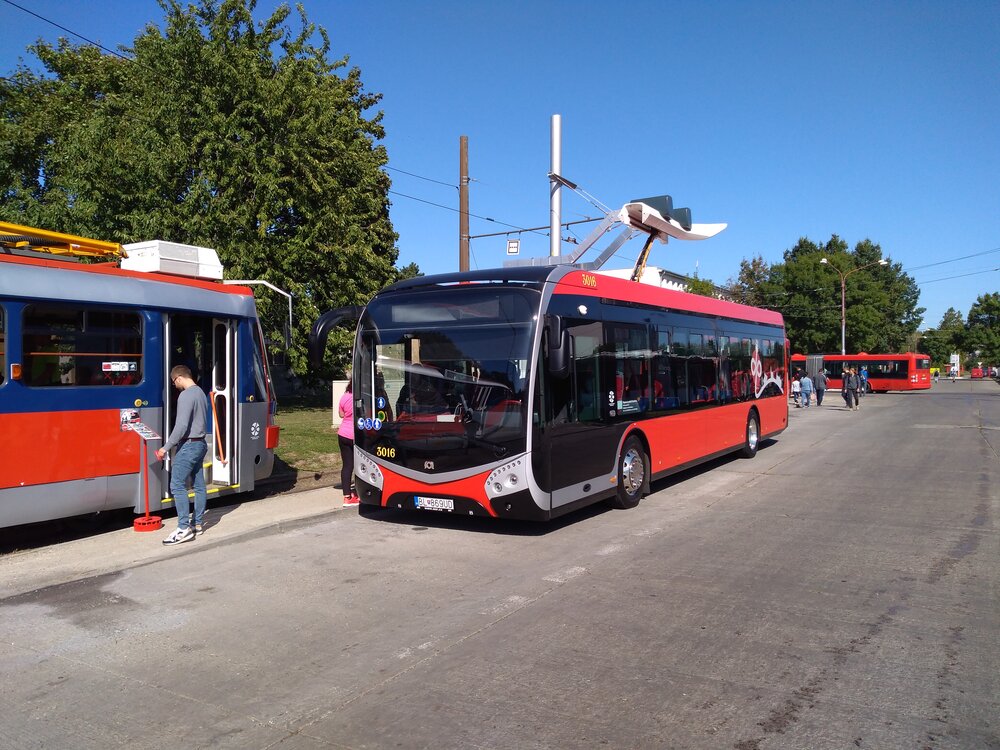 Elektrobus.