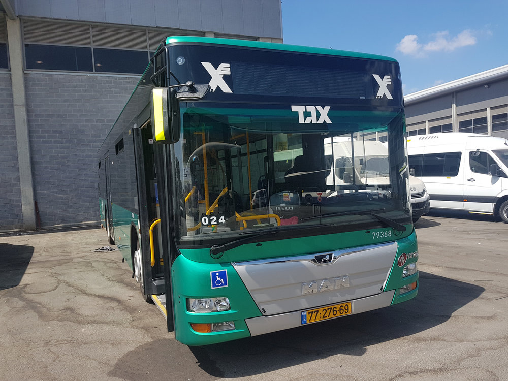 Autobus MAN na podvozku A22, který na první pohled odpovídá standardním vozům MAN Lion's City. Nástavba je však dílem místní společnosti. (foto: MAN Truck & Bus)