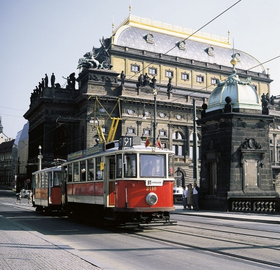 Linka číslo 91 v Praze má také svou historii. Po ulicích Prahy jezdí již 25 let. (foto: DPP)