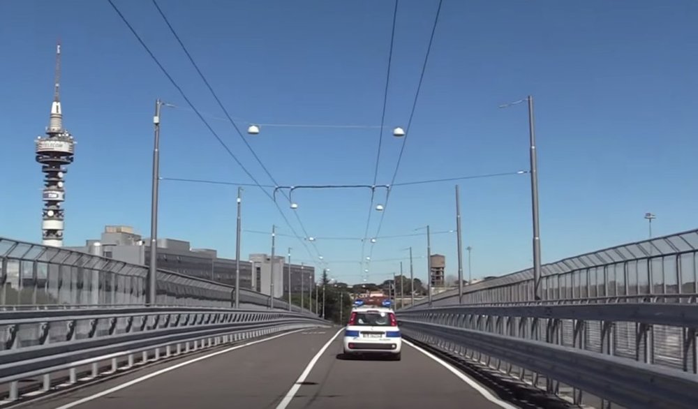 Trolejbusová trať má i vlastní most. (zdroj: Virginia Raggi)