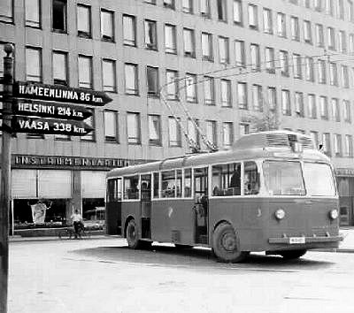 V minulosti jezdily v ulicích Tampere i trolejbusy. (zdroj: Wikipedia.org)