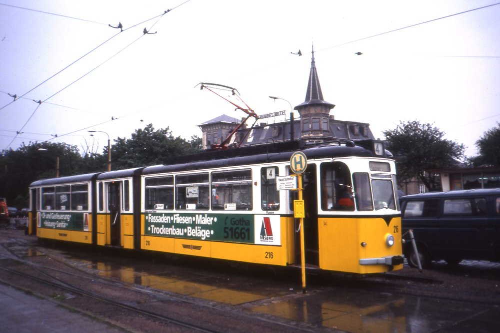 Vůz G 4 ev. č. 216 byl vyfocen v roce 1991 na Thüringerwaldbahn. (foto: Sludge G, zdroj: Wikipedia.org)