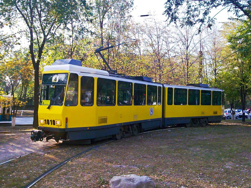KT4DtM byl poslední typ tramvaje, který se v almatských ulicích objevoval. (foto: Wikipedia)