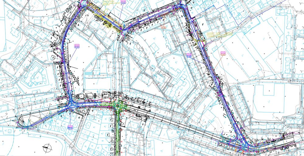 Jak jde vidět ze zákresu určeného pro stavbu 2 (kompletně zde), rozvržení nových trolejí na panelovém sídlišti Trnovany umožní všechny možné kombinace přejezdu trolejbusů mezi jednotlivými úseky. Trolejbusy tak například budou moci jezdit přes sídliště pořád dokola. (zdroj: PRAGOPROJEKT)