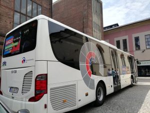 Na autobusech v Moravskoslezském kraji se mohou objevit reklamy