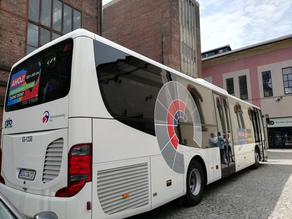 Ukázka reklamních ploch na autobuse Setra dopravce ČSAD Vsetín. (foto: MOBILBOARD)