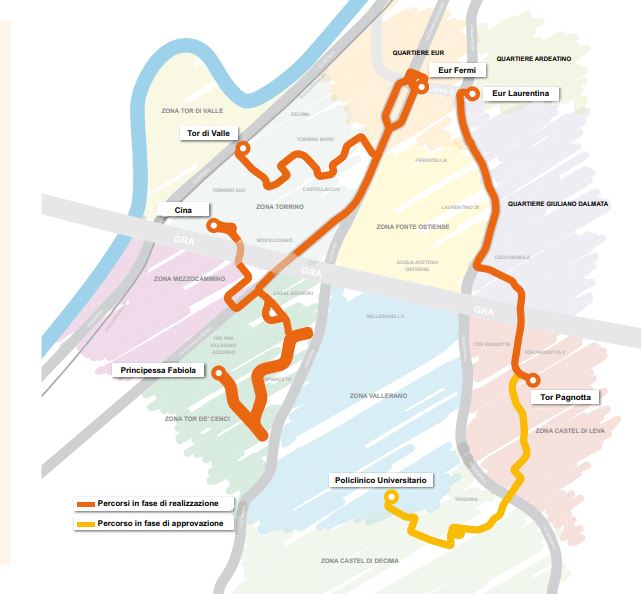 Takto vypadají tzv. “koridory veřejné dopravy”. Obsluhovány budou na většině sítě trolejbusy. Nezatrolejované úseky budou trolejbusy pojížděny s pomocí dieselagregátu, což ale není ekonomicky efektivní řešení. Hotová je z větší částí jen trať Eur Laurentina Tor – Pagnotta. (zdroj: mobilita.org)