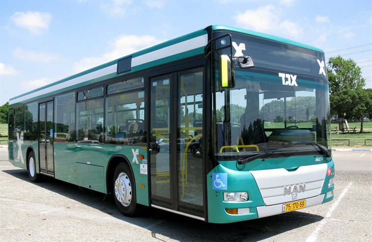 Starší verze modelu nízkopodlažního vozu na podvozku MAN A22 s karoserií Ha'argaz. (foto: Ha'argaz